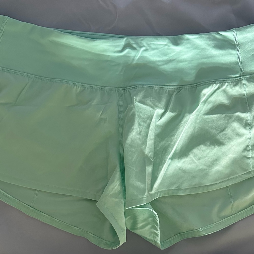 Lululemon speed up short lined